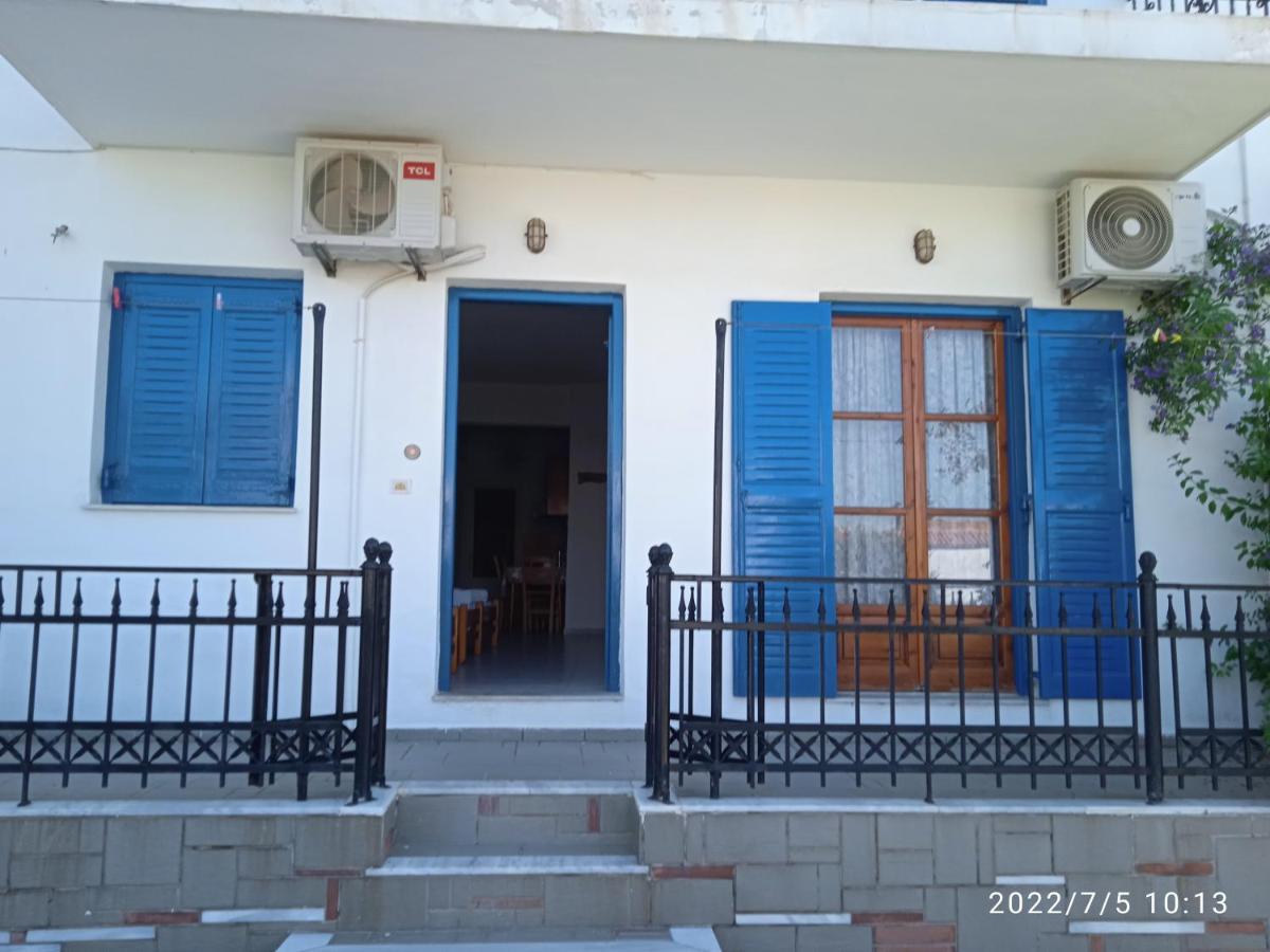 Syraina Apartments Скиатос Екстериор снимка