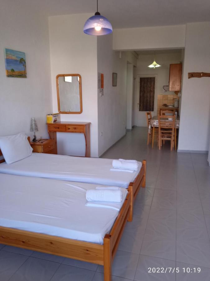 Syraina Apartments Скиатос Екстериор снимка