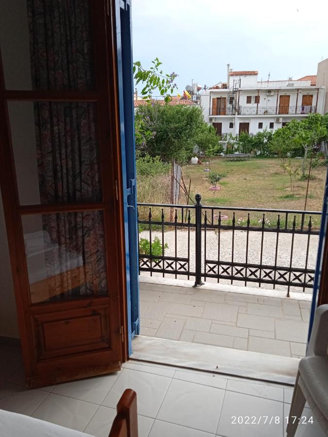 Syraina Apartments Скиатос Екстериор снимка