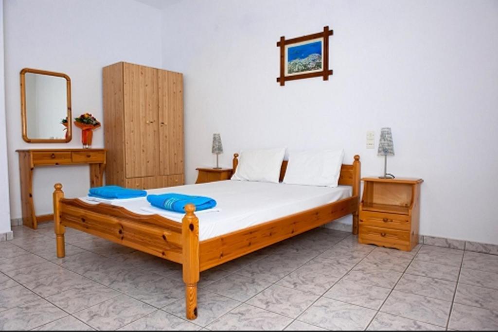 Syraina Apartments Скиатос Стая снимка