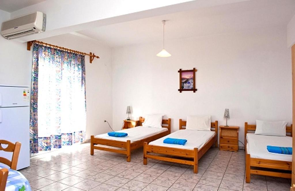 Syraina Apartments Скиатос Стая снимка