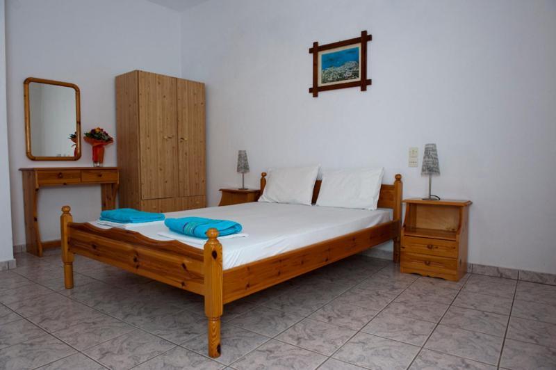 Syraina Apartments Скиатос Екстериор снимка