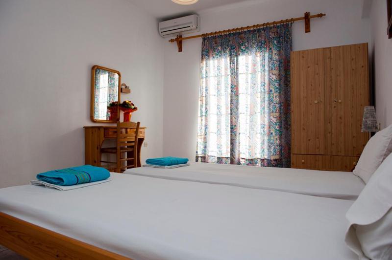 Syraina Apartments Скиатос Екстериор снимка