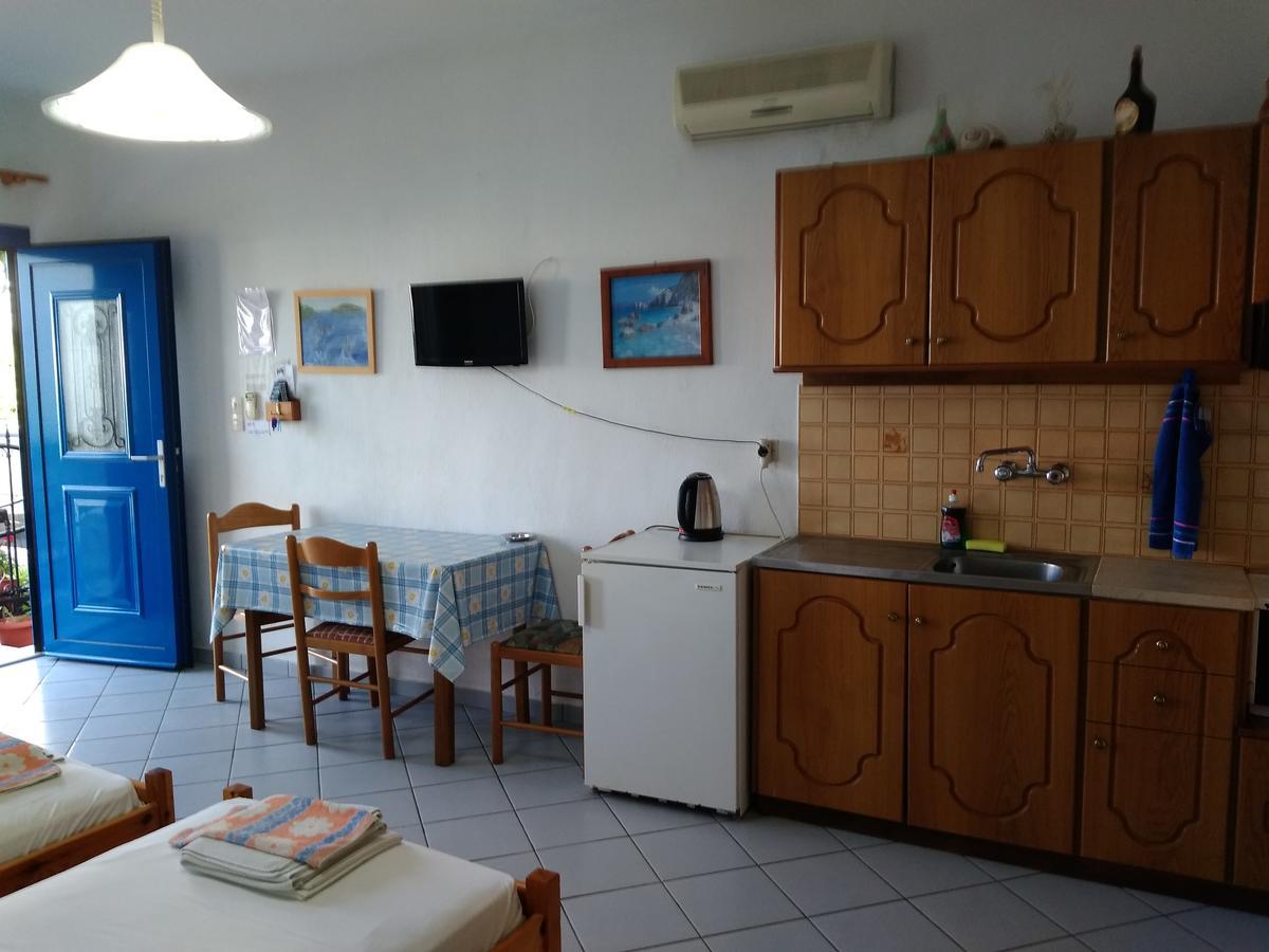 Syraina Apartments Скиатос Екстериор снимка