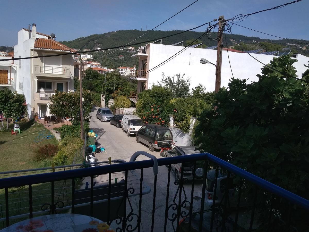 Syraina Apartments Скиатос Екстериор снимка