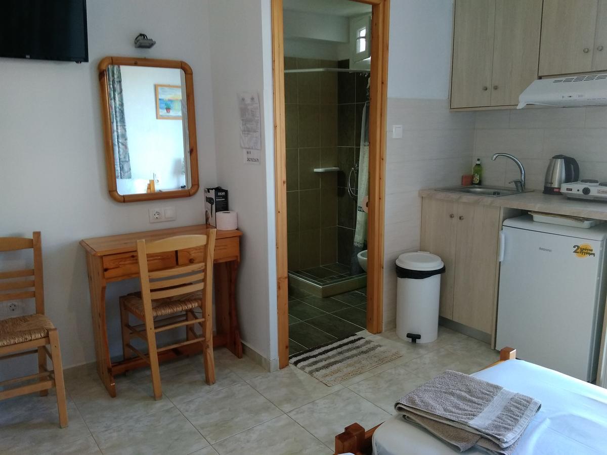 Syraina Apartments Скиатос Екстериор снимка