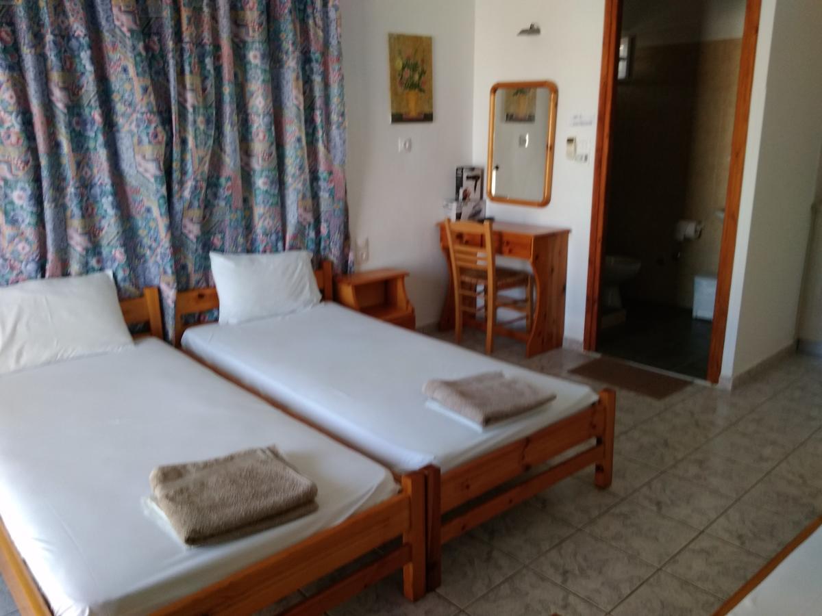 Syraina Apartments Скиатос Екстериор снимка